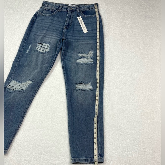 NWT Distressed Mom Jeans, Size 7 - Picture 3 of 15